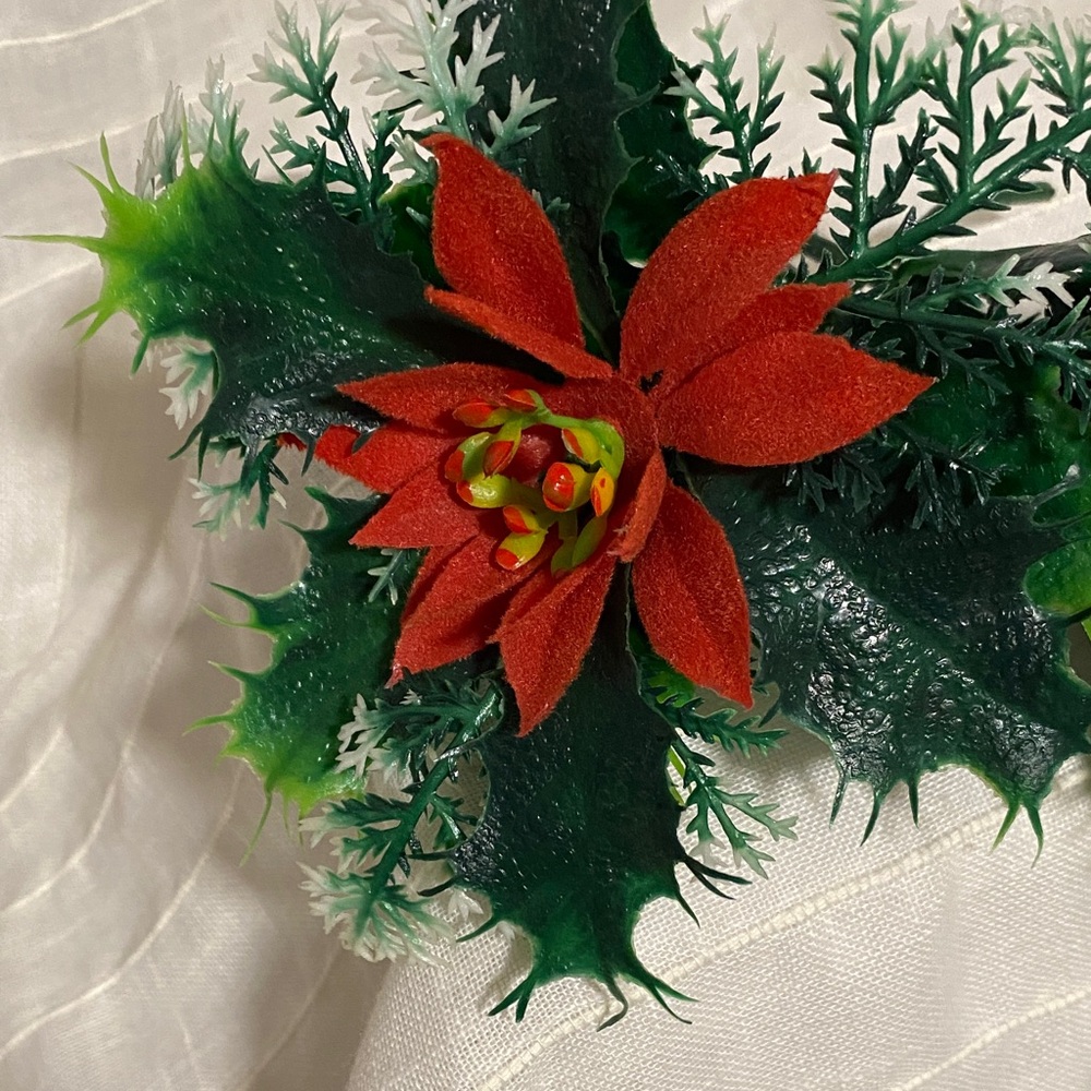 Classic vintage Christmas spray - Picture 2 of 5